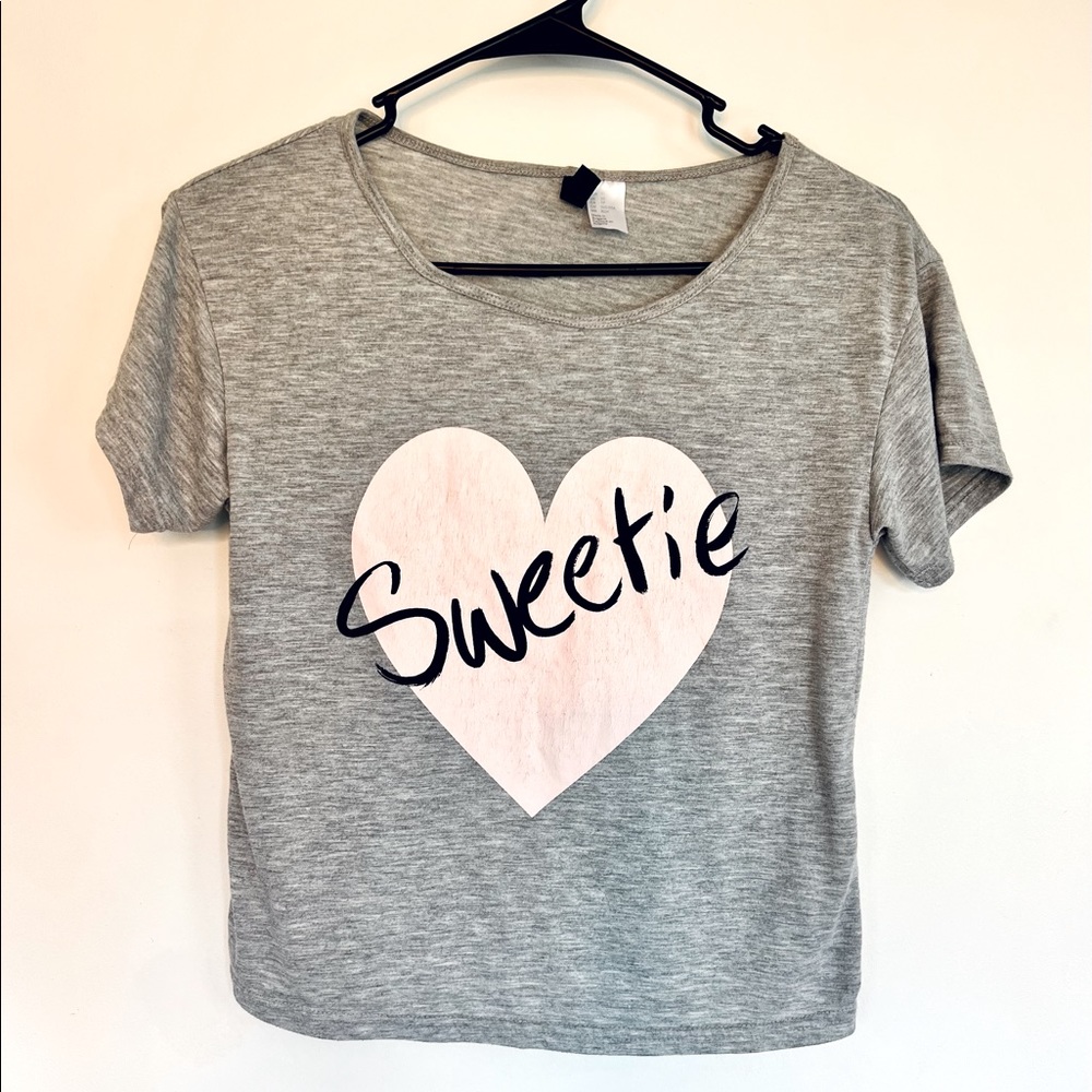 Grey “Sweetie” T-shirt✨